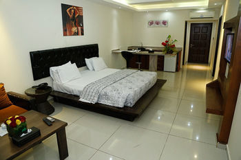 Отель Bouery Kfar Yassine Экстерьер фото
